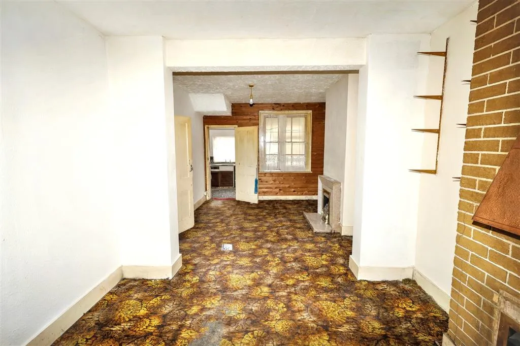 30 Blewitts Cottages, New Road, RAINHAM, Essex, RM13 8SL