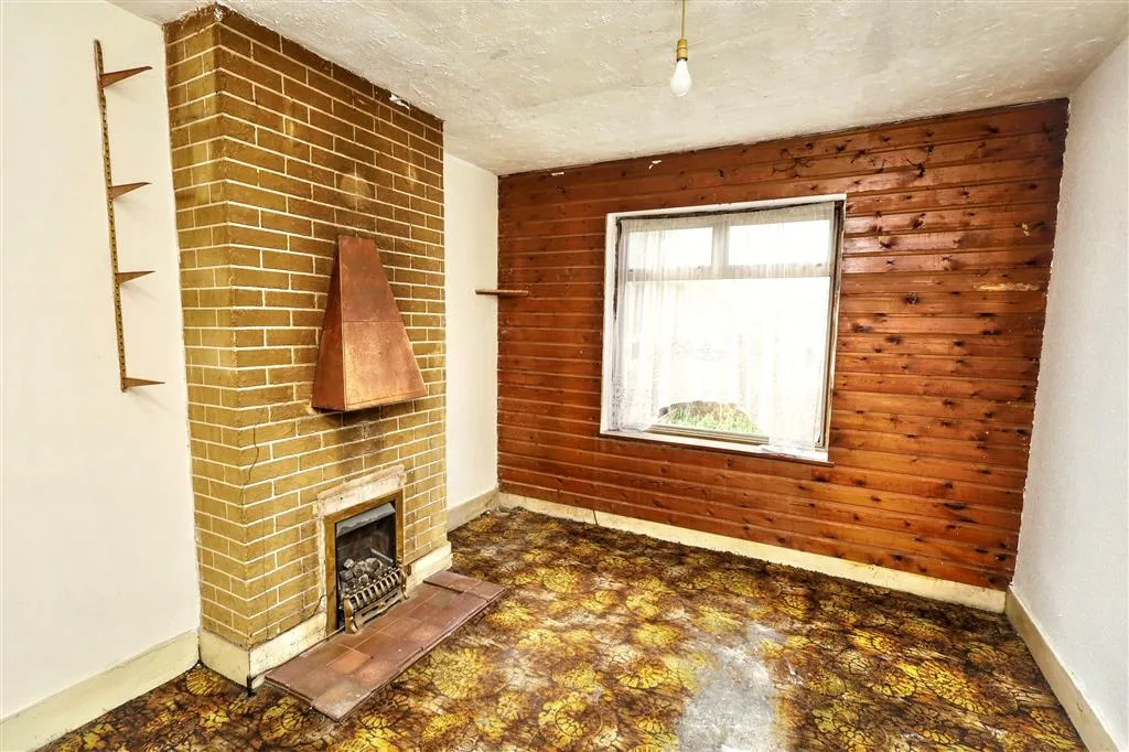 30 Blewitts Cottages, New Road, RAINHAM, Essex, RM13 8SL