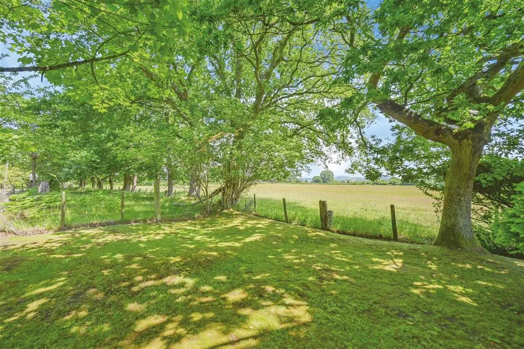 Dolly Cottage, Dollymakers Hill, RUGELEY, Staffordshire, WS15 4LT