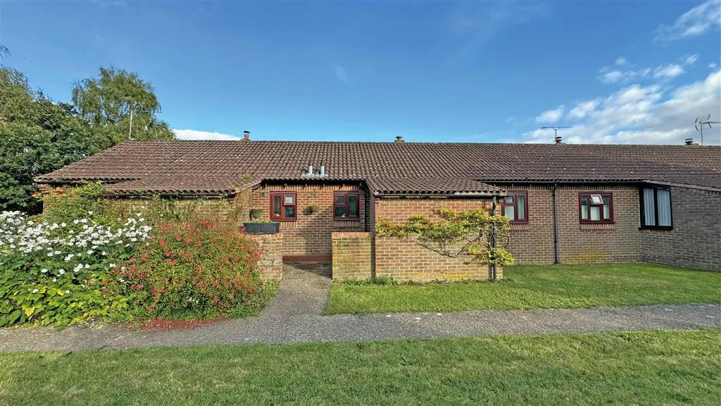 2 Owlitts Cottages, The Causeway, BUNTINGFORD, Hertfordshire, SG9 0HW