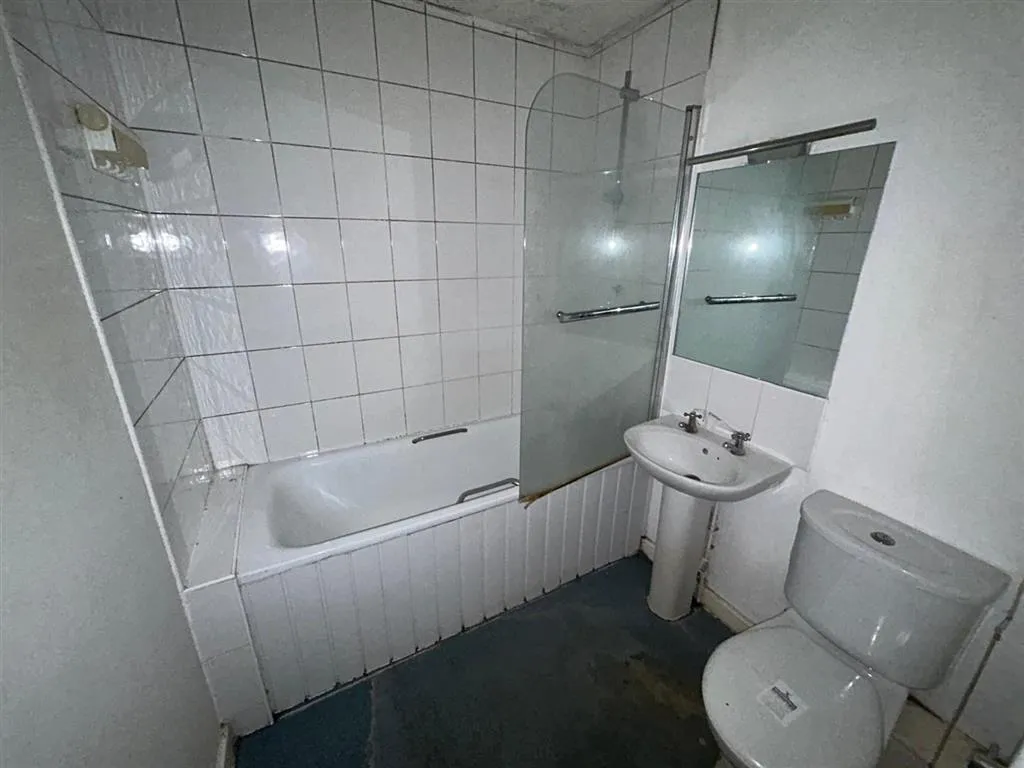 Flat 4, Brockwell Court, 336, London Road, CROYDON, Surrey, CR0 2TJ