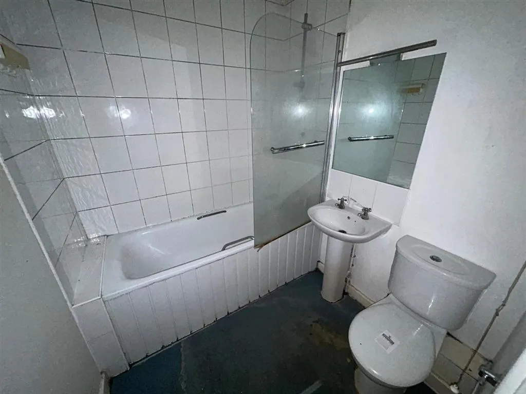 Flat 4, Brockwell Court, 336, London Road, CROYDON, Surrey, CR0 2TJ