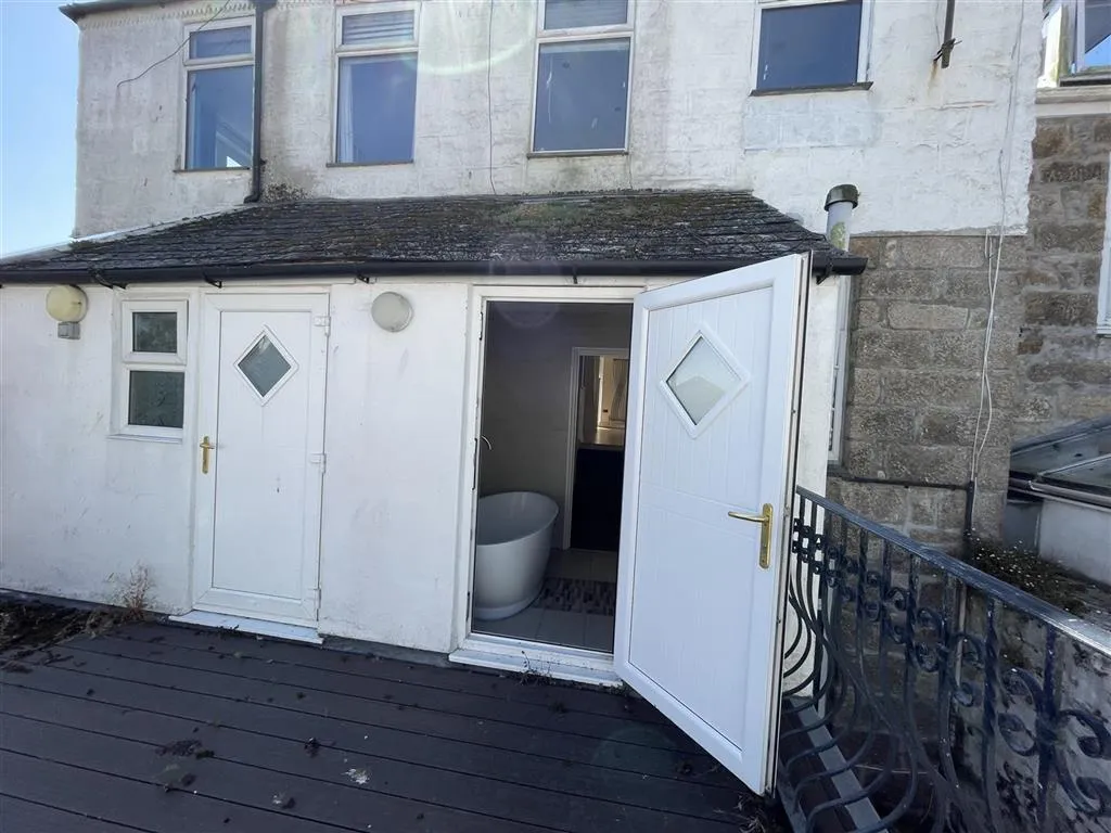 Apartment 3, 2, Richmond Place, ST. IVES, Cornwall, TR26 1JN