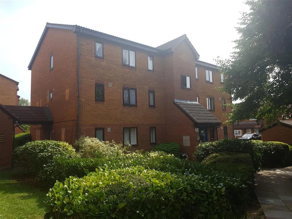 Flat 26, Rowallan Court, Cumberland Place, London, SE6 1LB