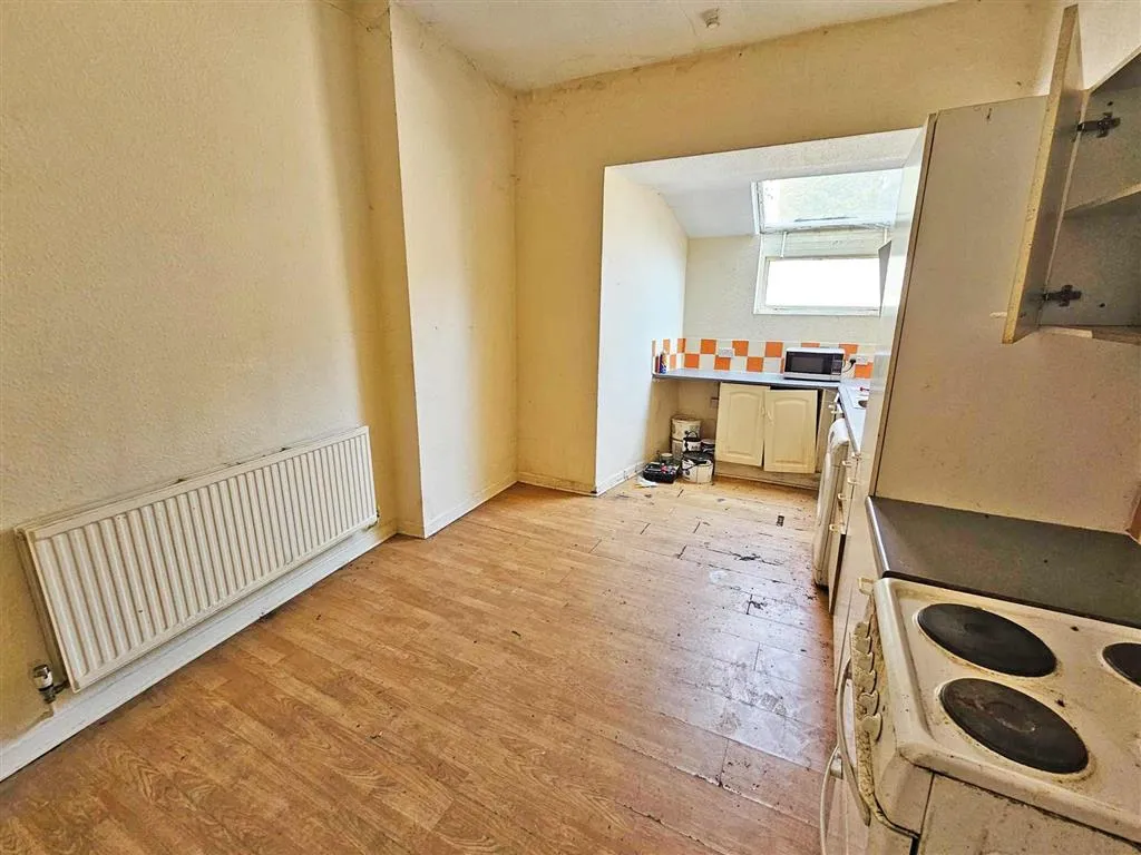 18, High Street, CHARD, Somerset, TA20 1QB