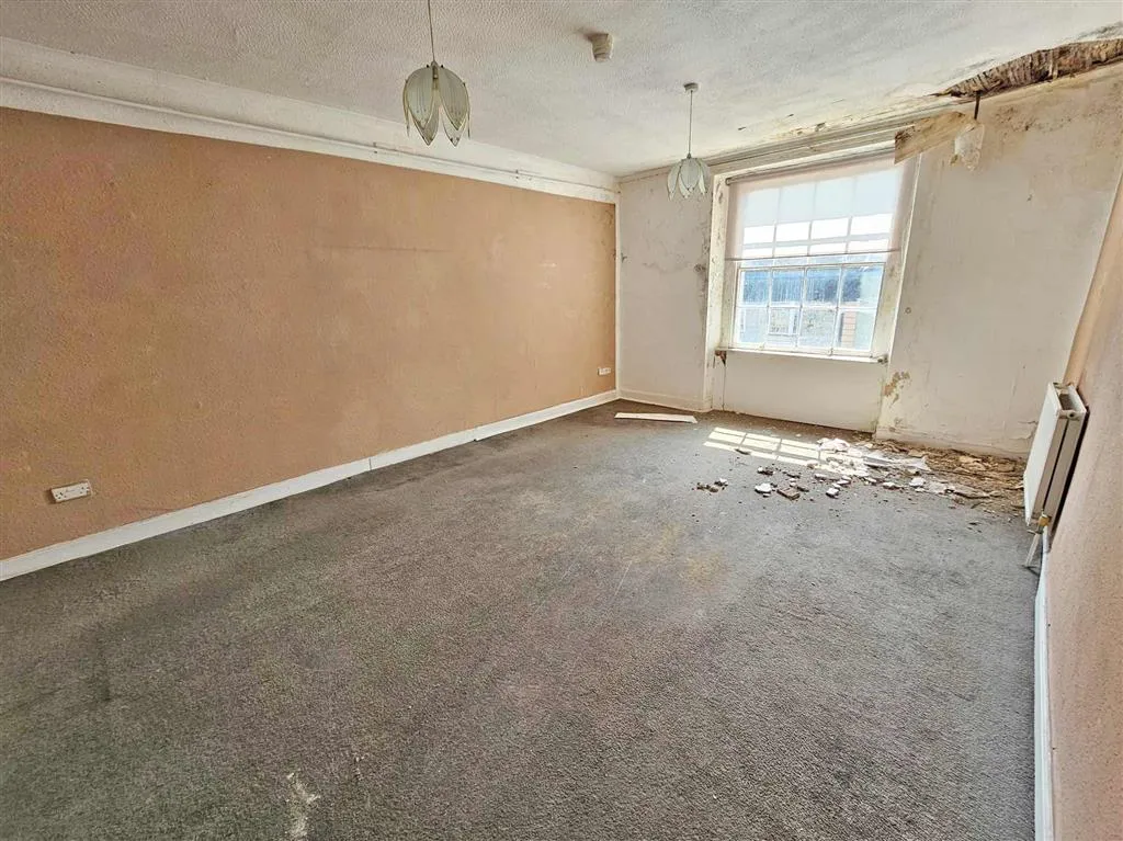 18, High Street, CHARD, Somerset, TA20 1QB