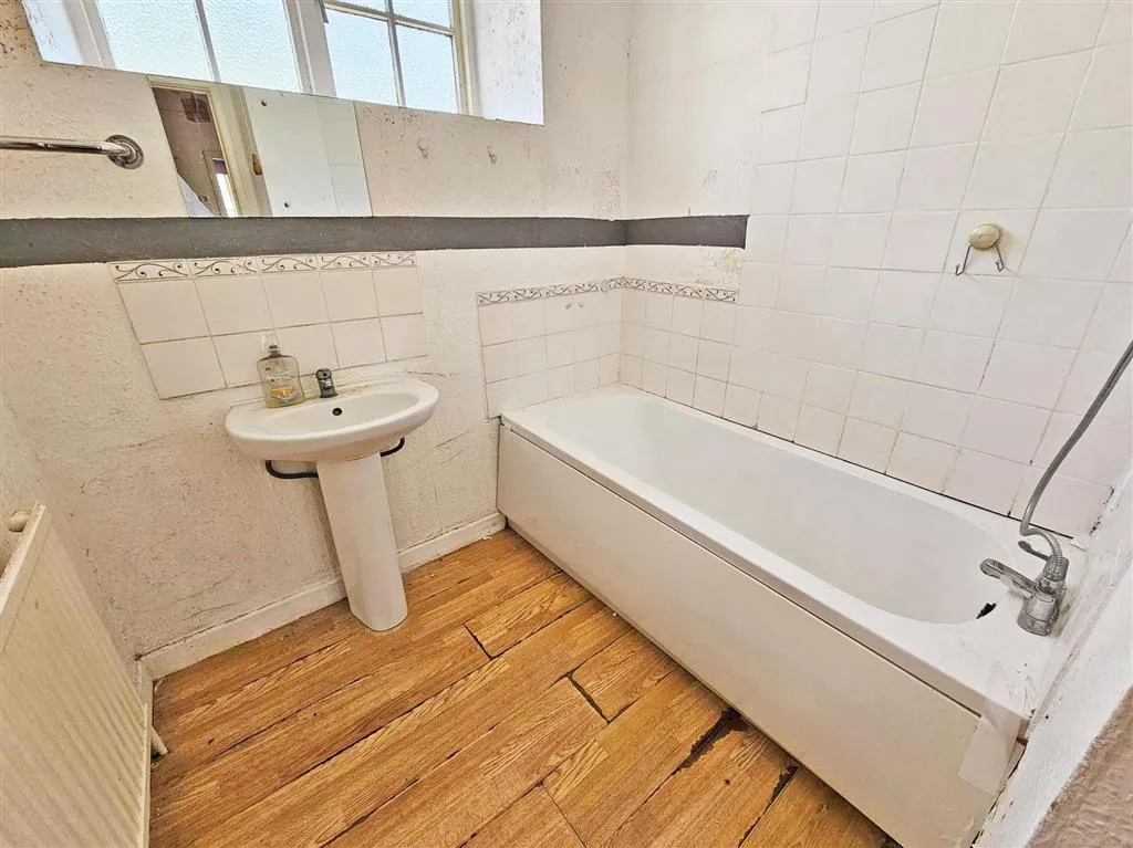 18, High Street, CHARD, Somerset, TA20 1QB