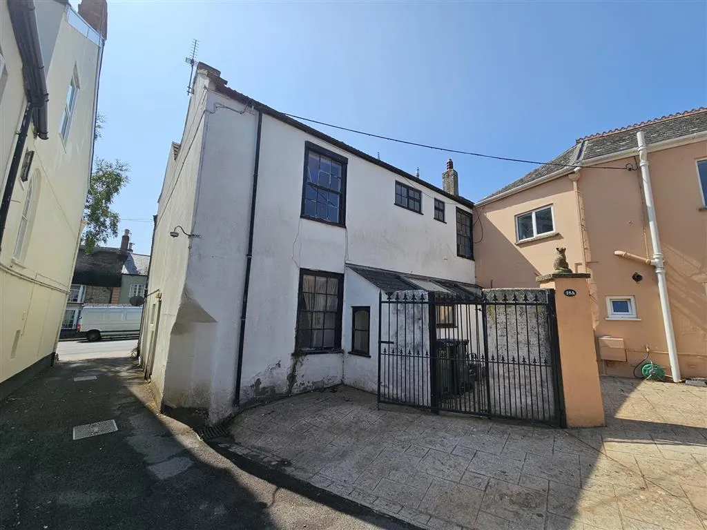 18, High Street, CHARD, Somerset, TA20 1QB