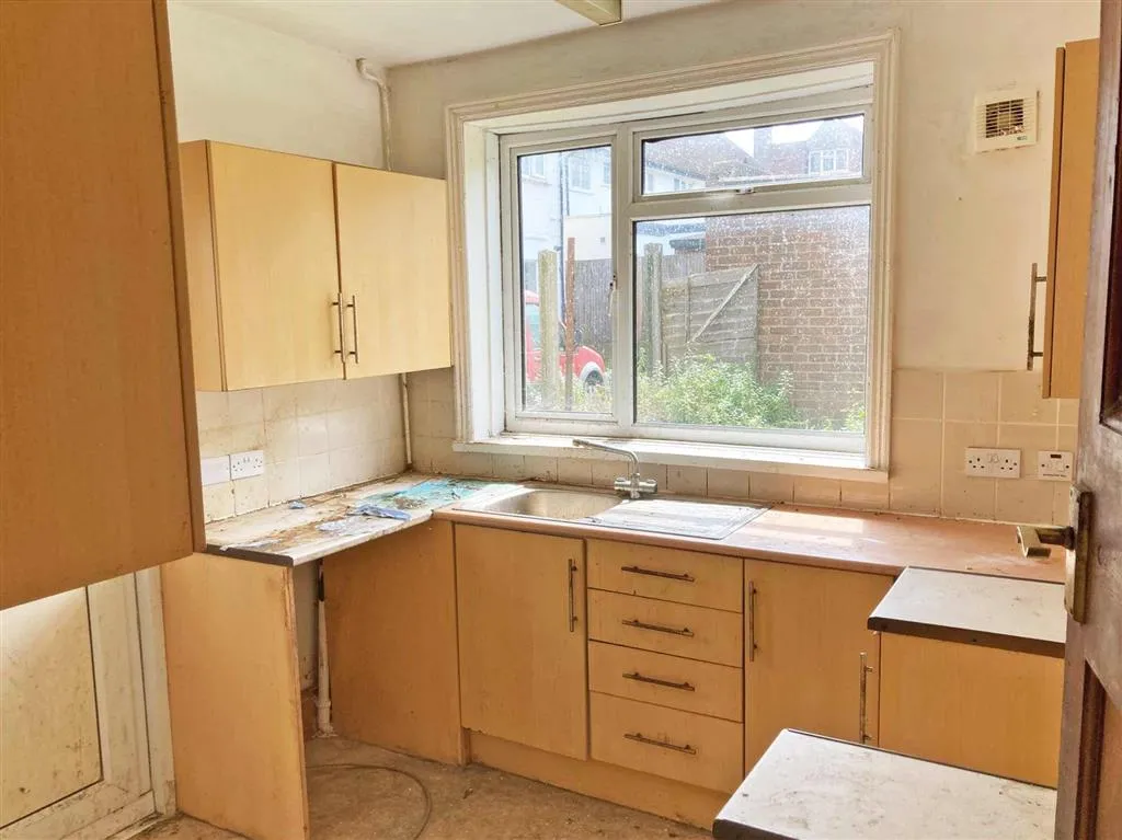 16, Standley Road, WALTON ON THE NAZE, Essex, CO14 8PT