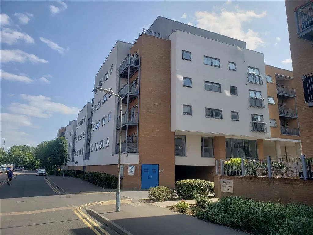 Flat 95, Orchid Court, Sovereign Way, TONBRIDGE, Kent, TN9 1FZ