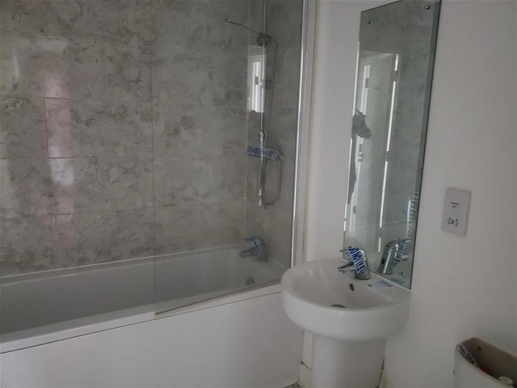 Flat 95, Orchid Court, Sovereign Way, TONBRIDGE, Kent, TN9 1FZ