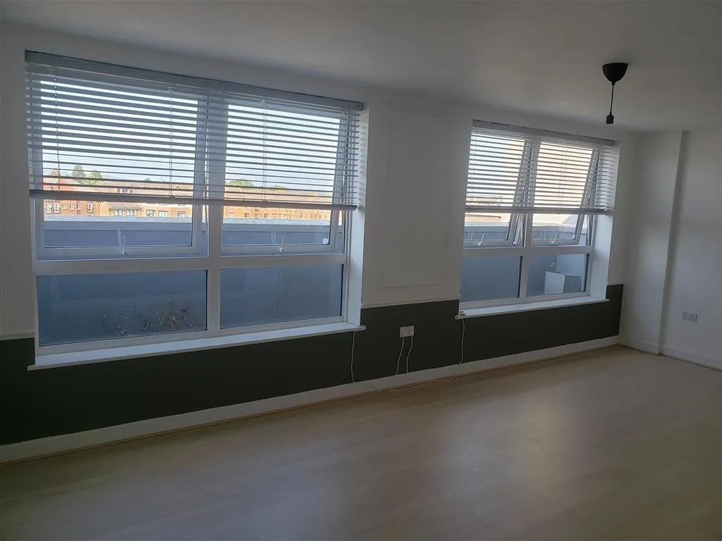 Flat 95, Orchid Court, Sovereign Way, TONBRIDGE, Kent, TN9 1FZ