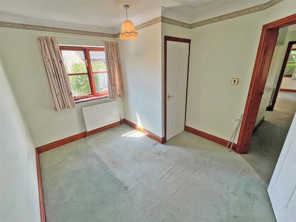 5, Sweetbriar Gardens, DEREHAM, Norfolk, NR20 4TW