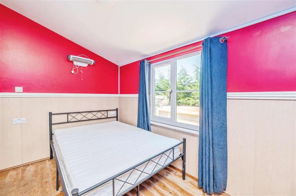 12 Wren’s Nest, Moor Hall Lane, STOURPORT-ON-SEVERN, Worcestershire, DY13 8RD