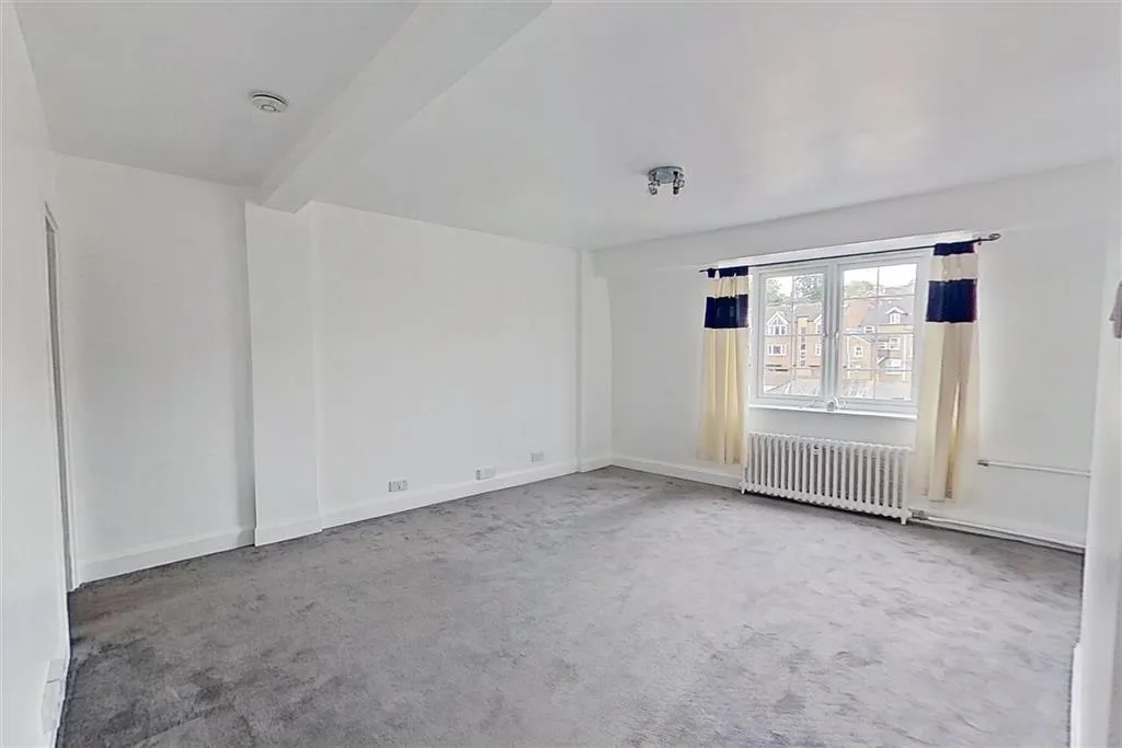 Flat 30, Eastgate House, 223, High Street, GUILDFORD, Surrey, GU1 3BY
