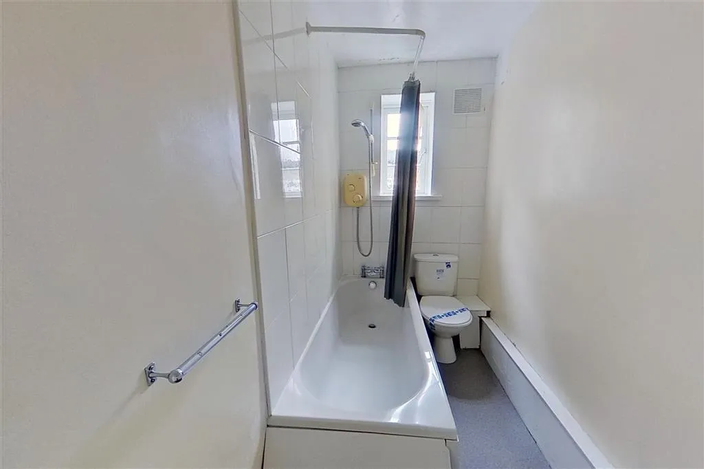 Flat 30, Eastgate House, 223, High Street, GUILDFORD, Surrey, GU1 3BY