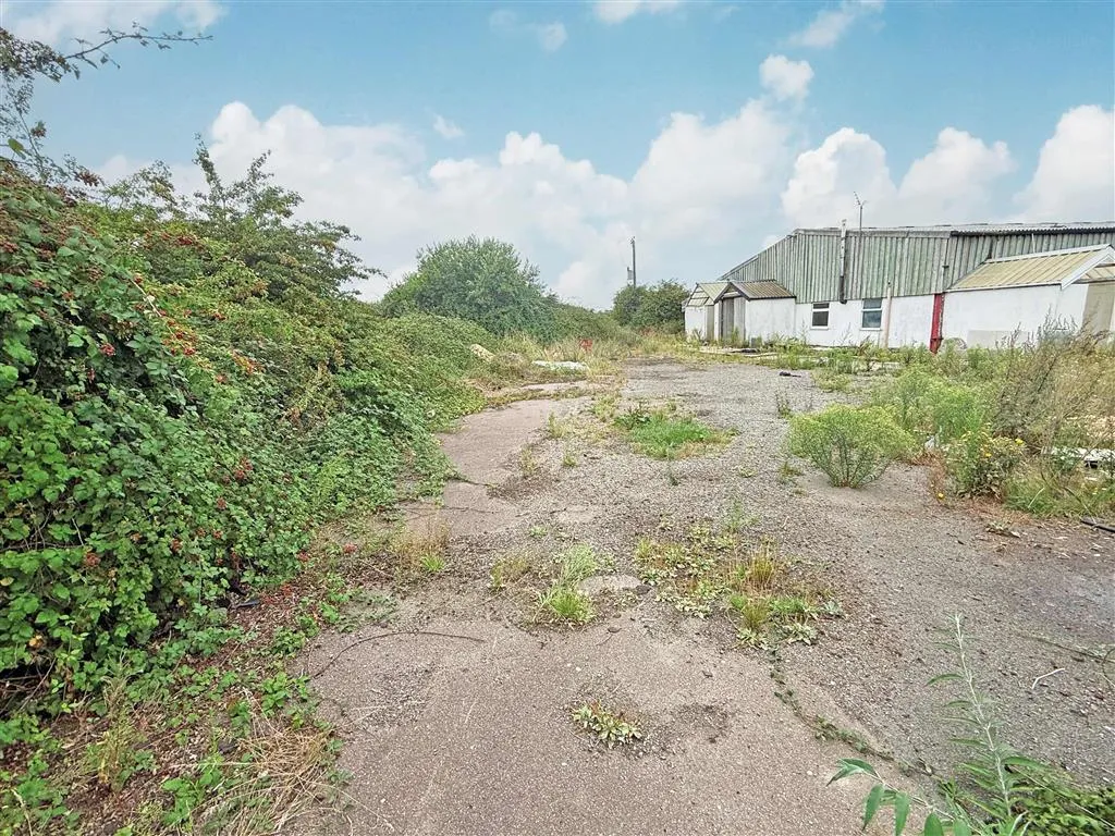 Land on the West side of, College Road , AYLESBURY, Buckinghamshire, HP22 5EZ
