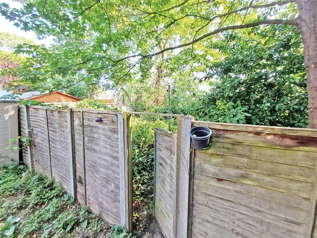 24c, Glenluce Road, London, SE3 7SB