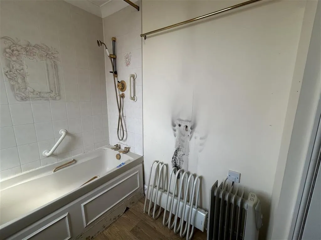 24, The Grange, MORETON-IN-MARSH, Gloucestershire, GL56 0AU