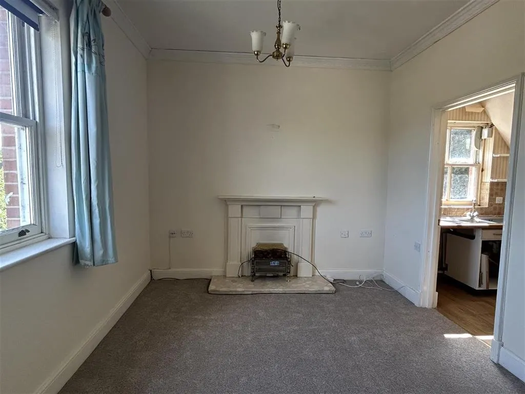 24, The Grange, MORETON-IN-MARSH, Gloucestershire, GL56 0AU