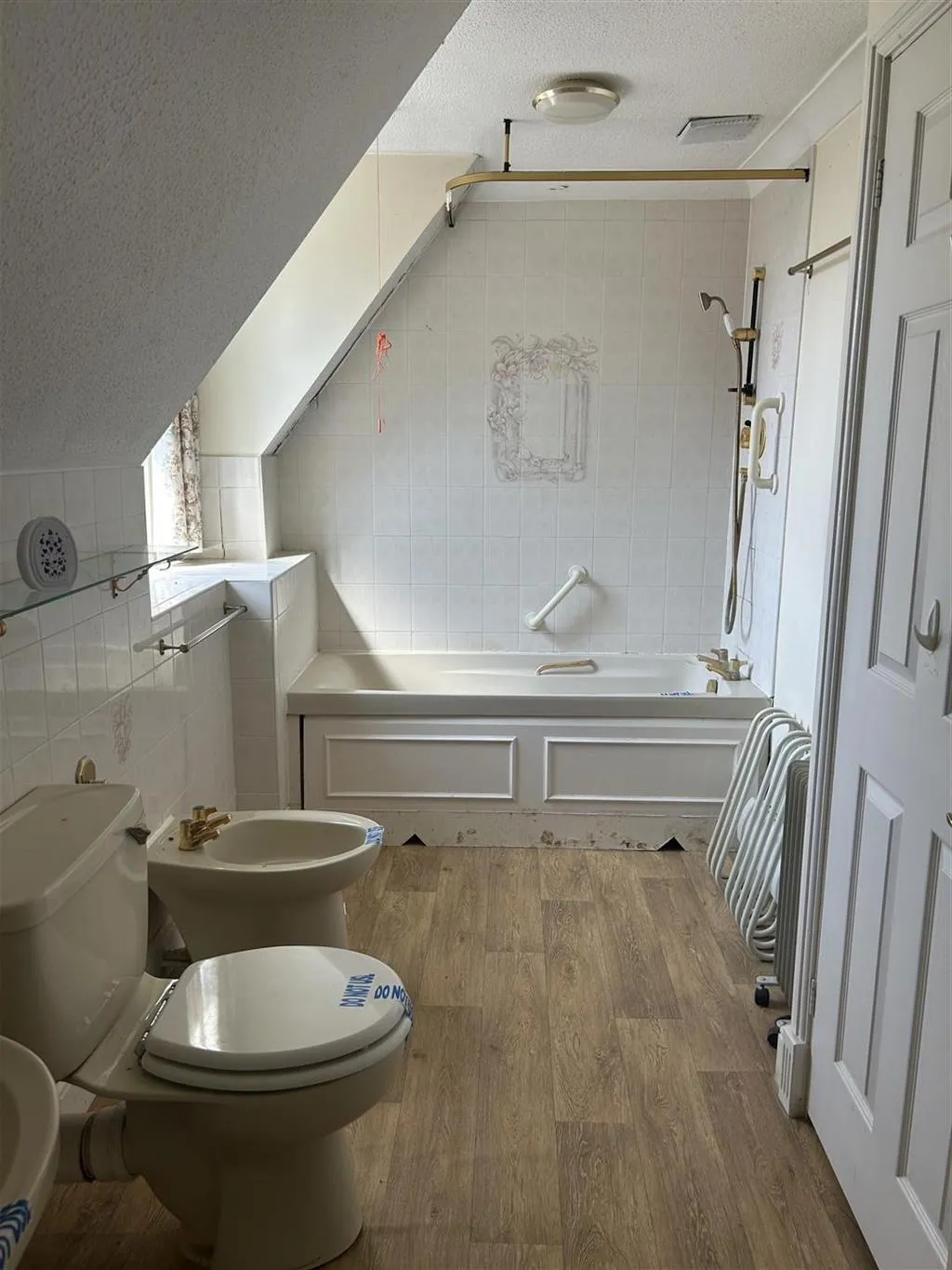 24, The Grange, MORETON-IN-MARSH, Gloucestershire, GL56 0AU