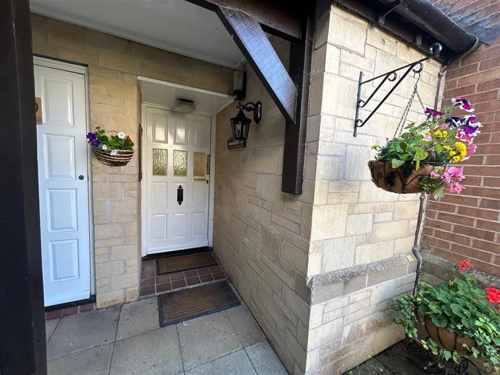 24, The Grange, MORETON-IN-MARSH, Gloucestershire, GL56 0AU