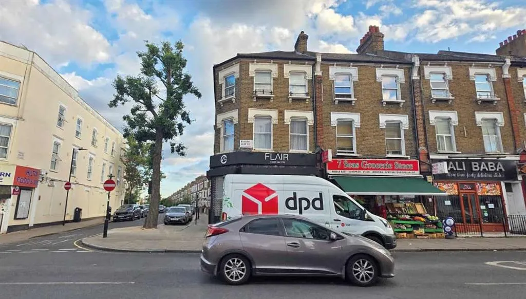 Flat 2B, 334, Kilburn Lane, QUEEN'S PARK, London, W9 3EF