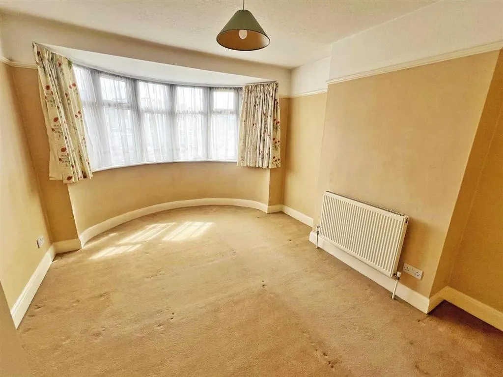 40, Eastcote Avenue, HARROW, Middlesex, HA2 8AL