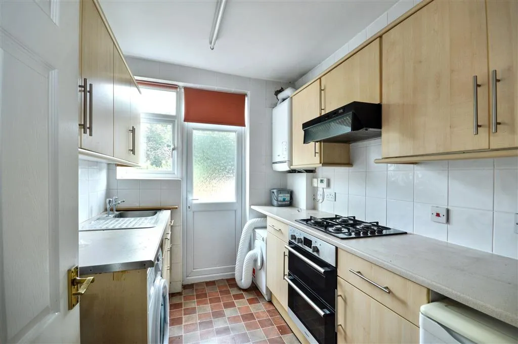 40, Eastcote Avenue, HARROW, Middlesex, HA2 8AL