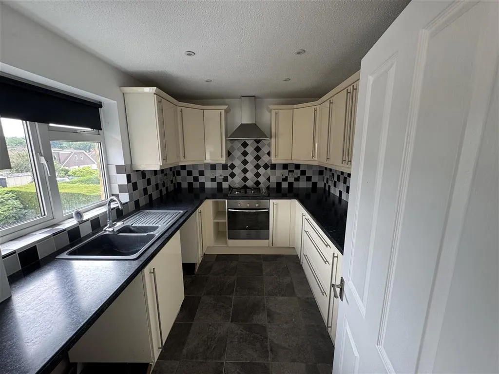Flat 7, Berkeley Court, Albert Road, ASHTEAD, Surrey, KT21 1BJ