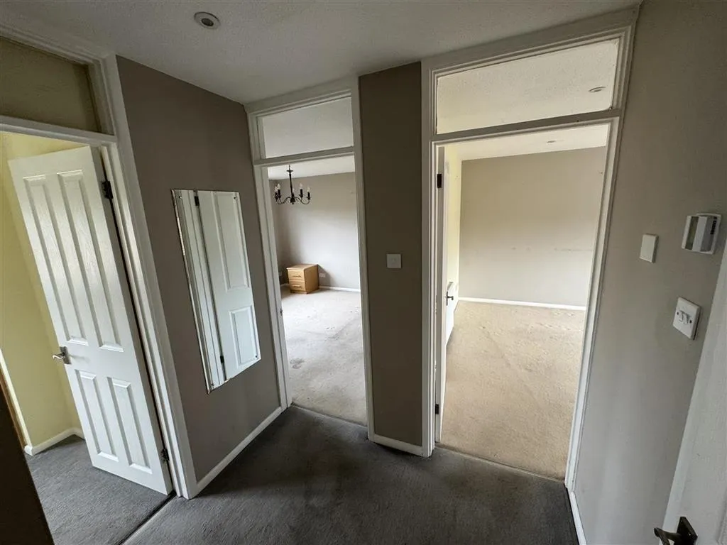 Flat 7, Berkeley Court, Albert Road, ASHTEAD, Surrey, KT21 1BJ