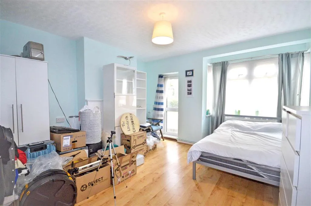 Flat 7, Parrington House, Oaklands Estate, LONDON, London, SW4 8AH