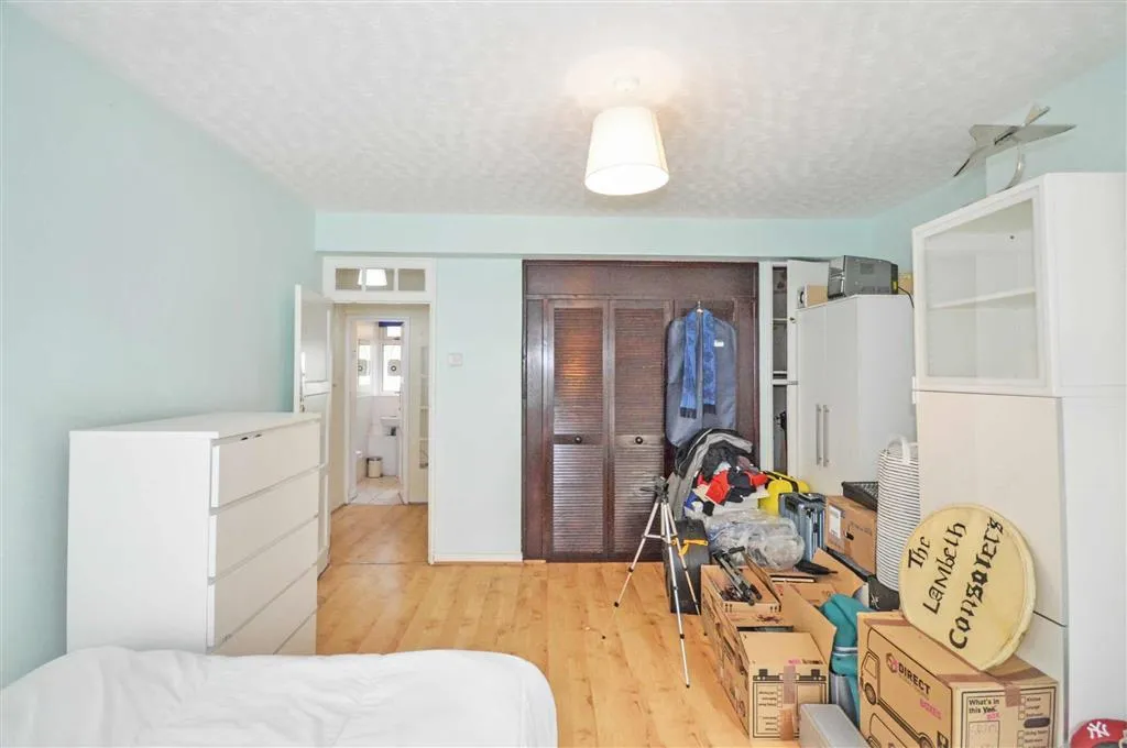 Flat 7, Parrington House, Oaklands Estate, LONDON, London, SW4 8AH