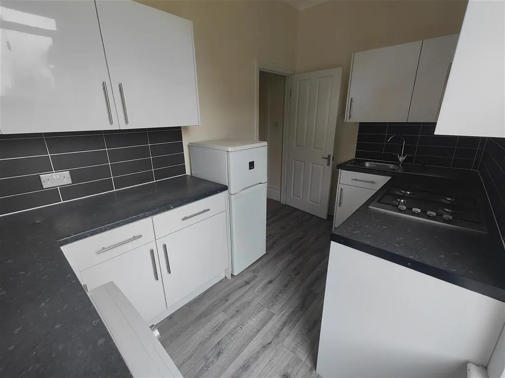Flat 3, 51, St. James Road, SUTTON, Surrey, SM1 2TG