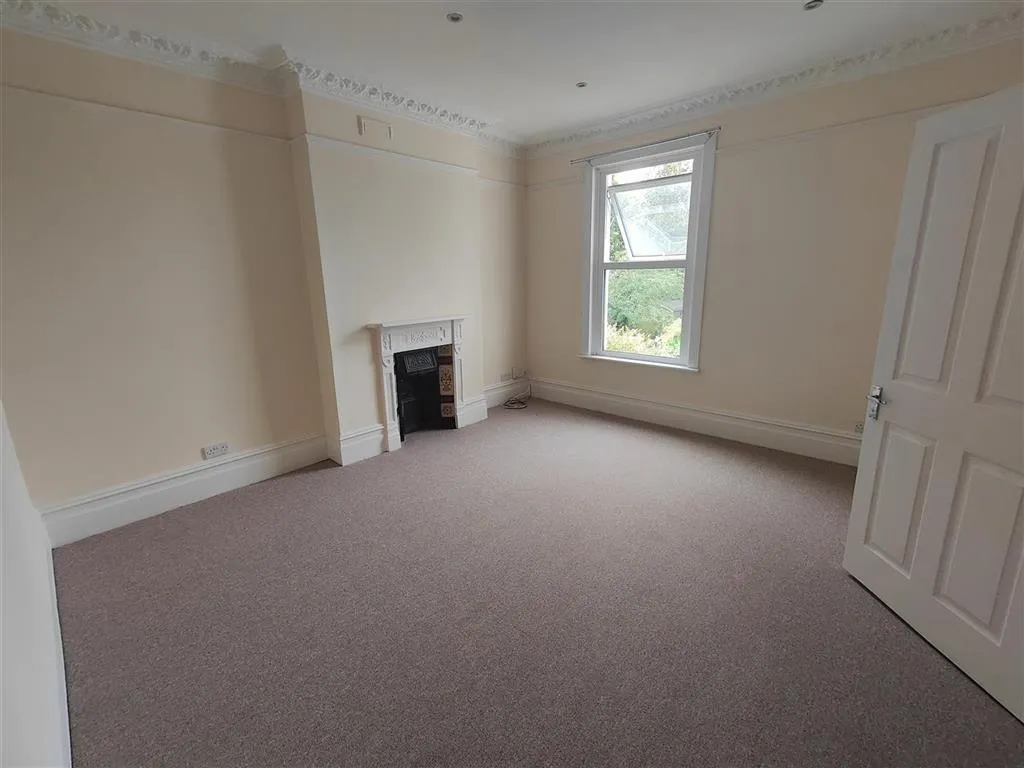 Flat 3, 51, St. James Road, SUTTON, Surrey, SM1 2TG