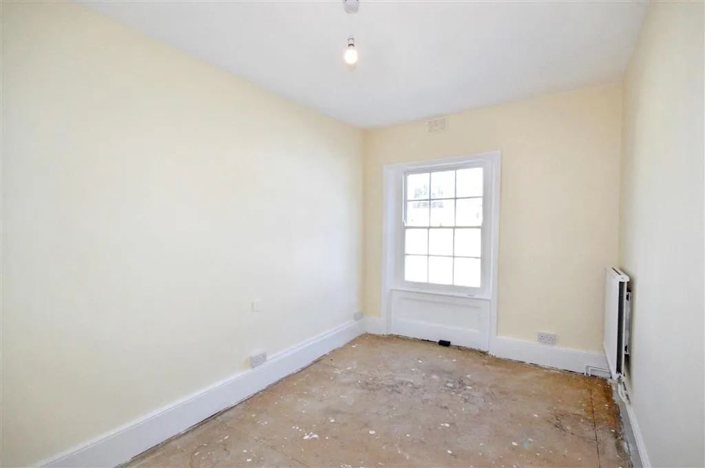 Flat 25, 85, Clarendon Road, NORTH KENSINGTON, London, W11 4XQ
