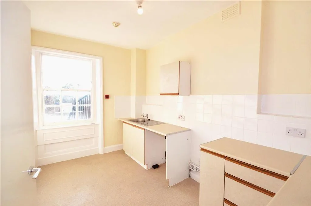 Flat 25, 85, Clarendon Road, NORTH KENSINGTON, London, W11 4XQ