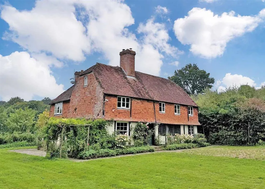 Furnace Farm House, Bedgebury Road, CRANBROOK, Kent, TN17 2QZ