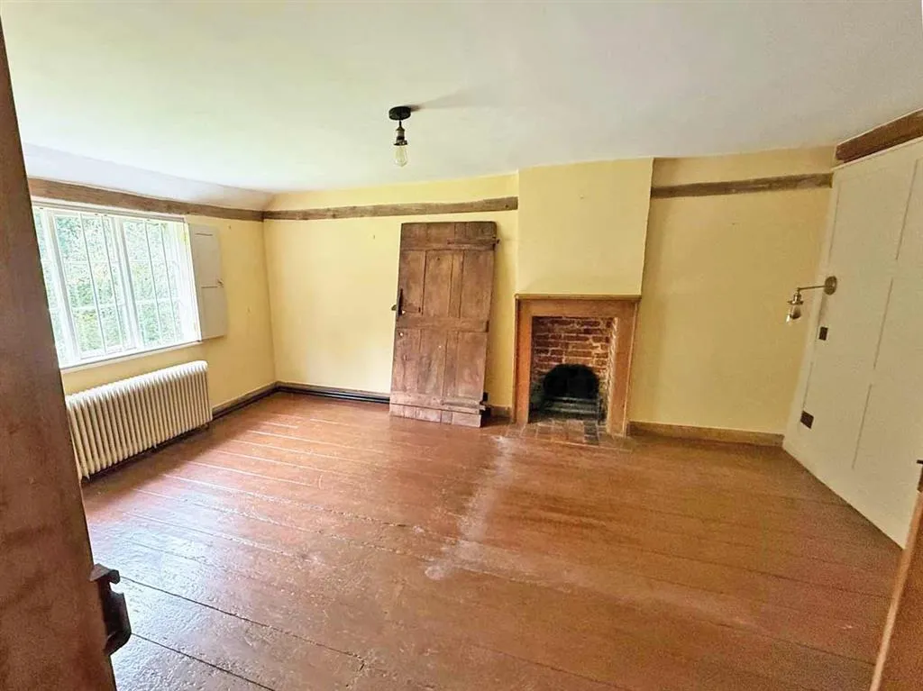 Furnace Farm House, Bedgebury Road, CRANBROOK, Kent, TN17 2QZ