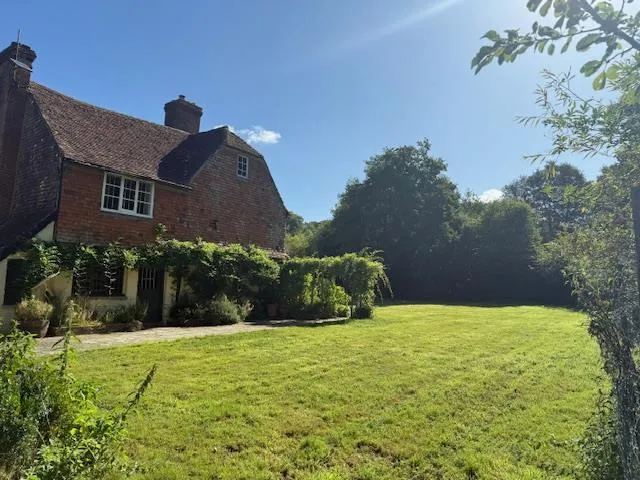 Furnace Farm House, Bedgebury Road, CRANBROOK, Kent, TN17 2QZ