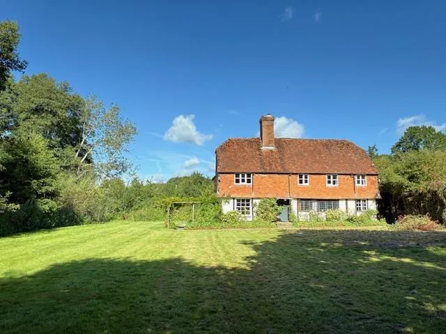 Furnace Farm House, Bedgebury Road, CRANBROOK, Kent, TN17 2QZ