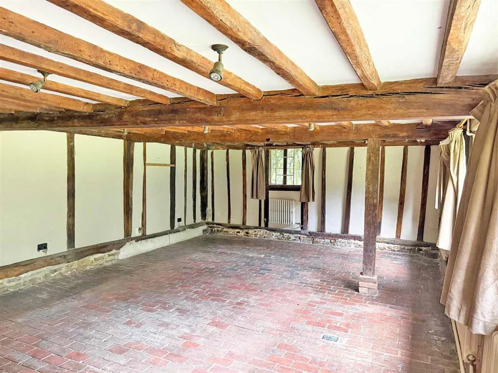 Furnace Farm House, Bedgebury Road, CRANBROOK, Kent, TN17 2QZ