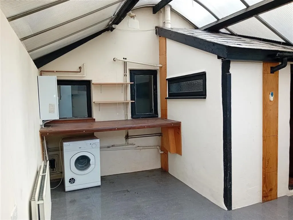 17, Head Street, HALSTEAD, Essex, CO9 2AT