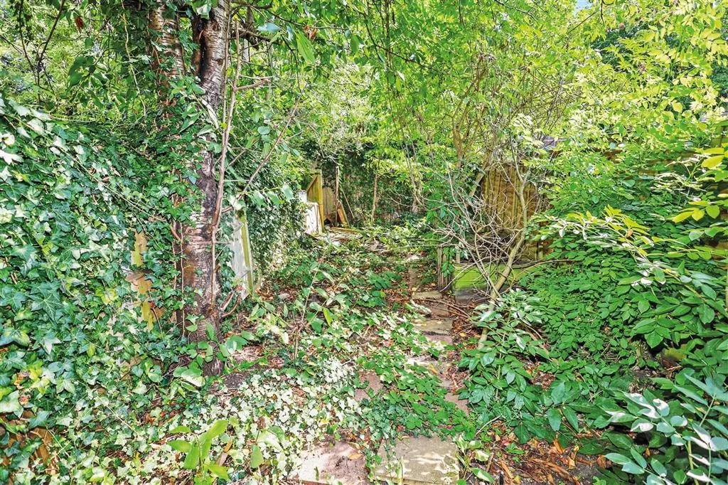 28, Bryant Close, BARNET, Hertfordshire, EN5 2TG