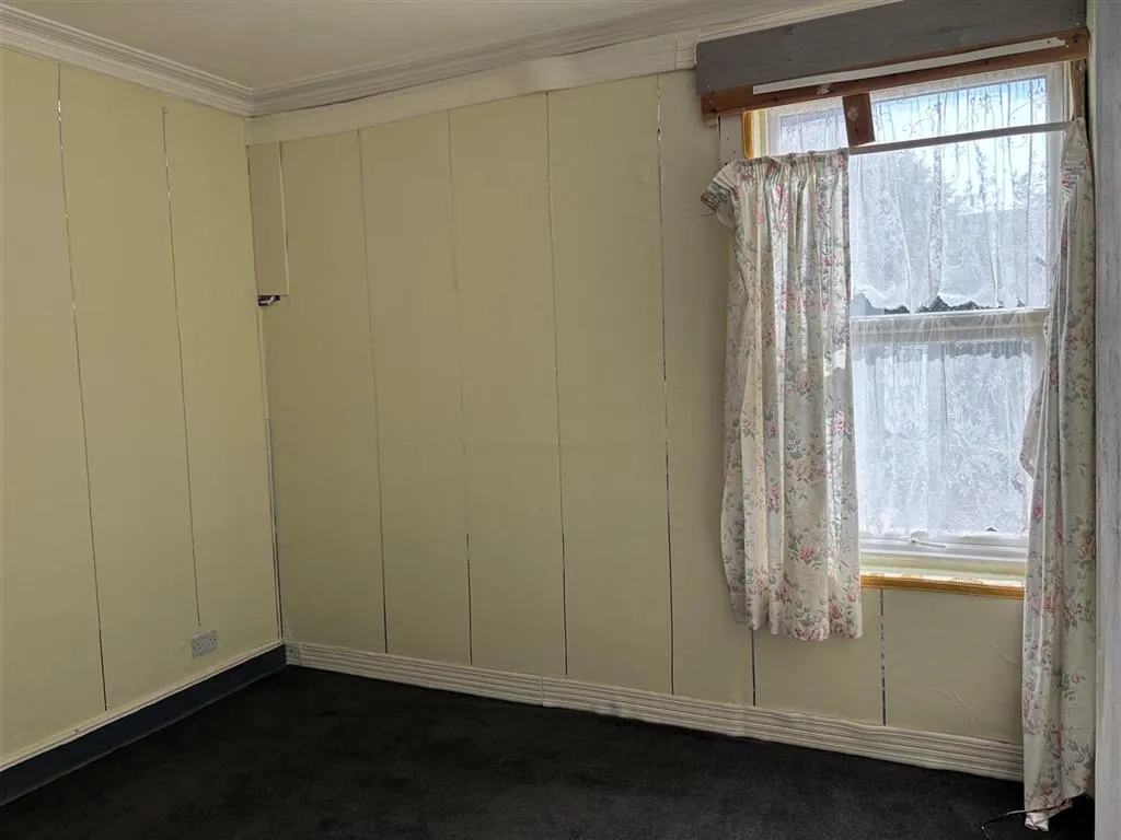 28, Ellis Road, CLACTON-ON-SEA, Essex, CO15 1EX