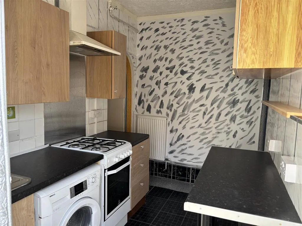 28, Ellis Road, CLACTON-ON-SEA, Essex, CO15 1EX