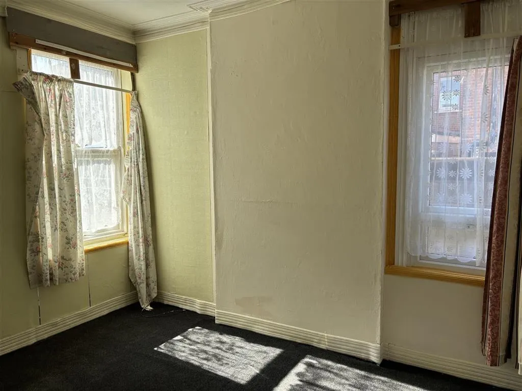 28, Ellis Road, CLACTON-ON-SEA, Essex, CO15 1EX