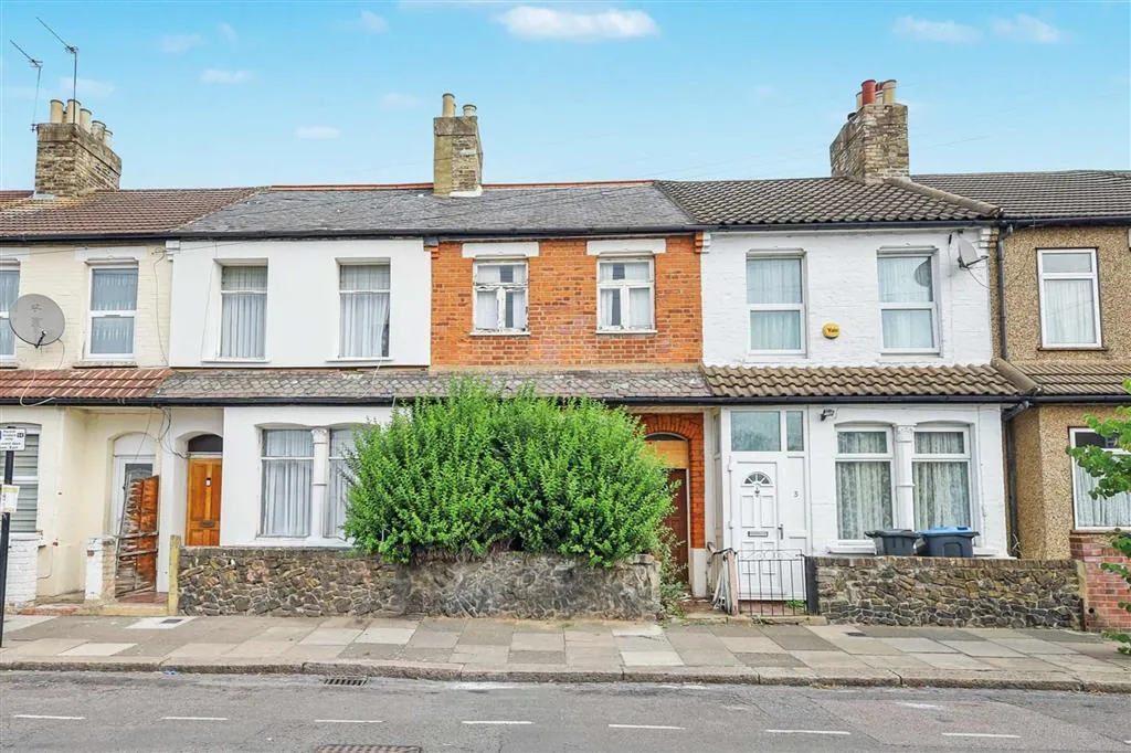 4, St. Peter's Avenue, London, N18 2PX