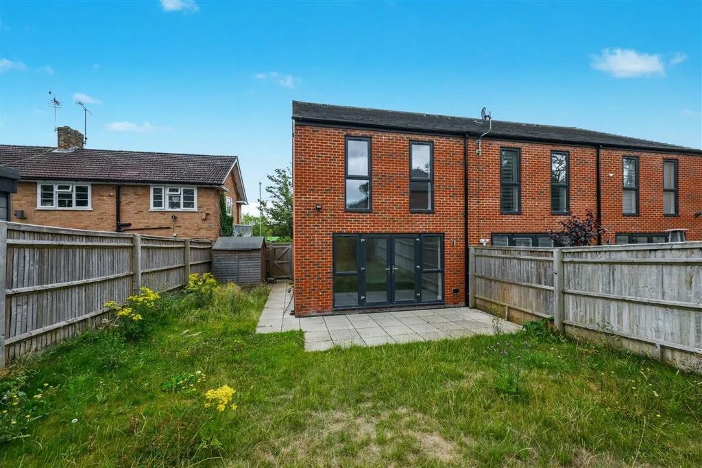 7e, Hall Grove, WELWYN GARDEN CITY, Hertfordshire, AL7 4PJ
