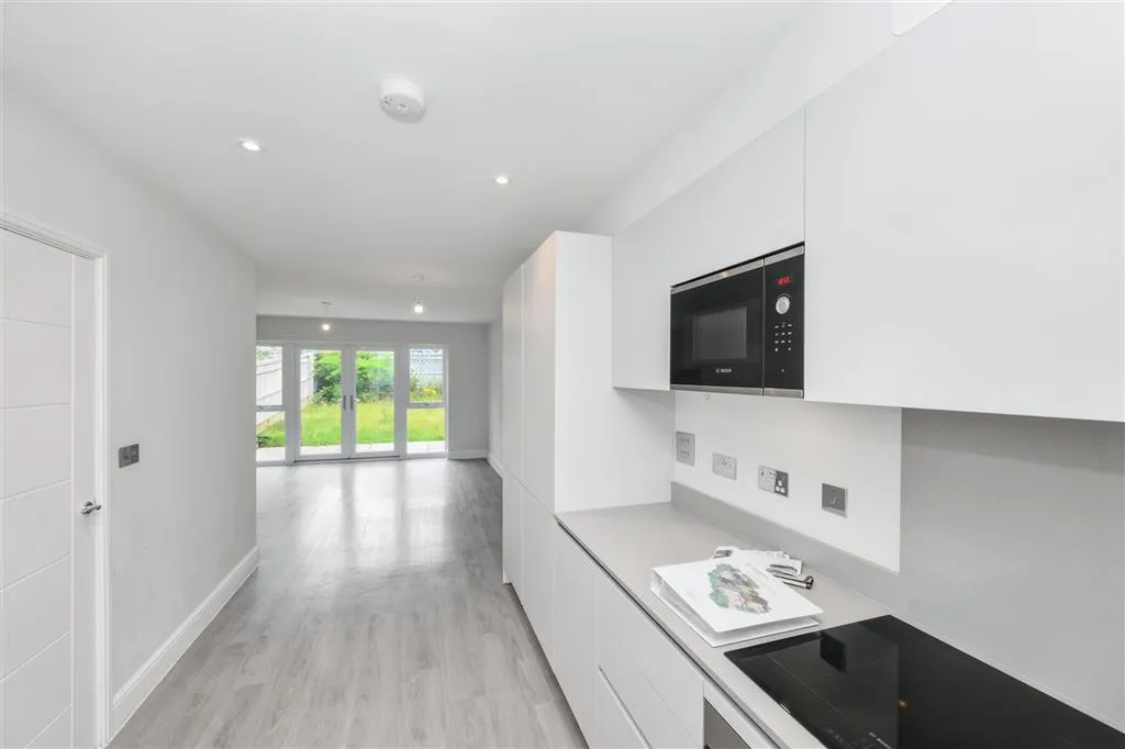 7e, Hall Grove, WELWYN GARDEN CITY, Hertfordshire, AL7 4PJ